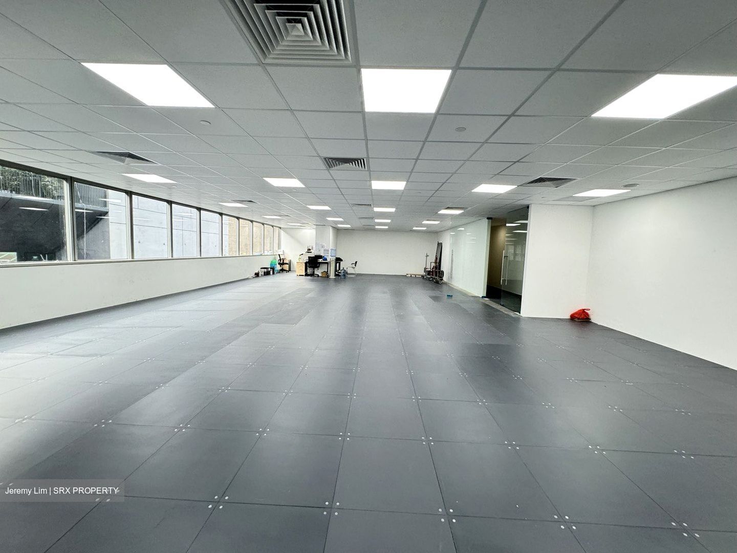 Odeon Towers (D7), Office #437340221